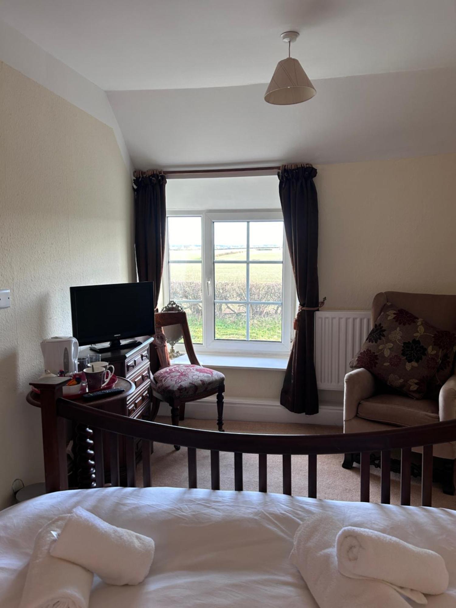 Lucy Cross Guest House מראה חיצוני תמונה